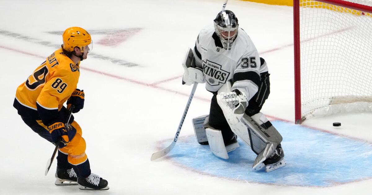 Kings fall to Nashville Predators in ninth round of shootout