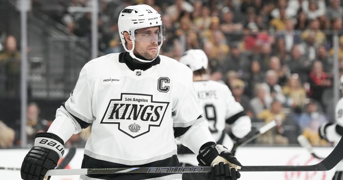 Kings' Anze Kopitar out indefinitely because of foot injury