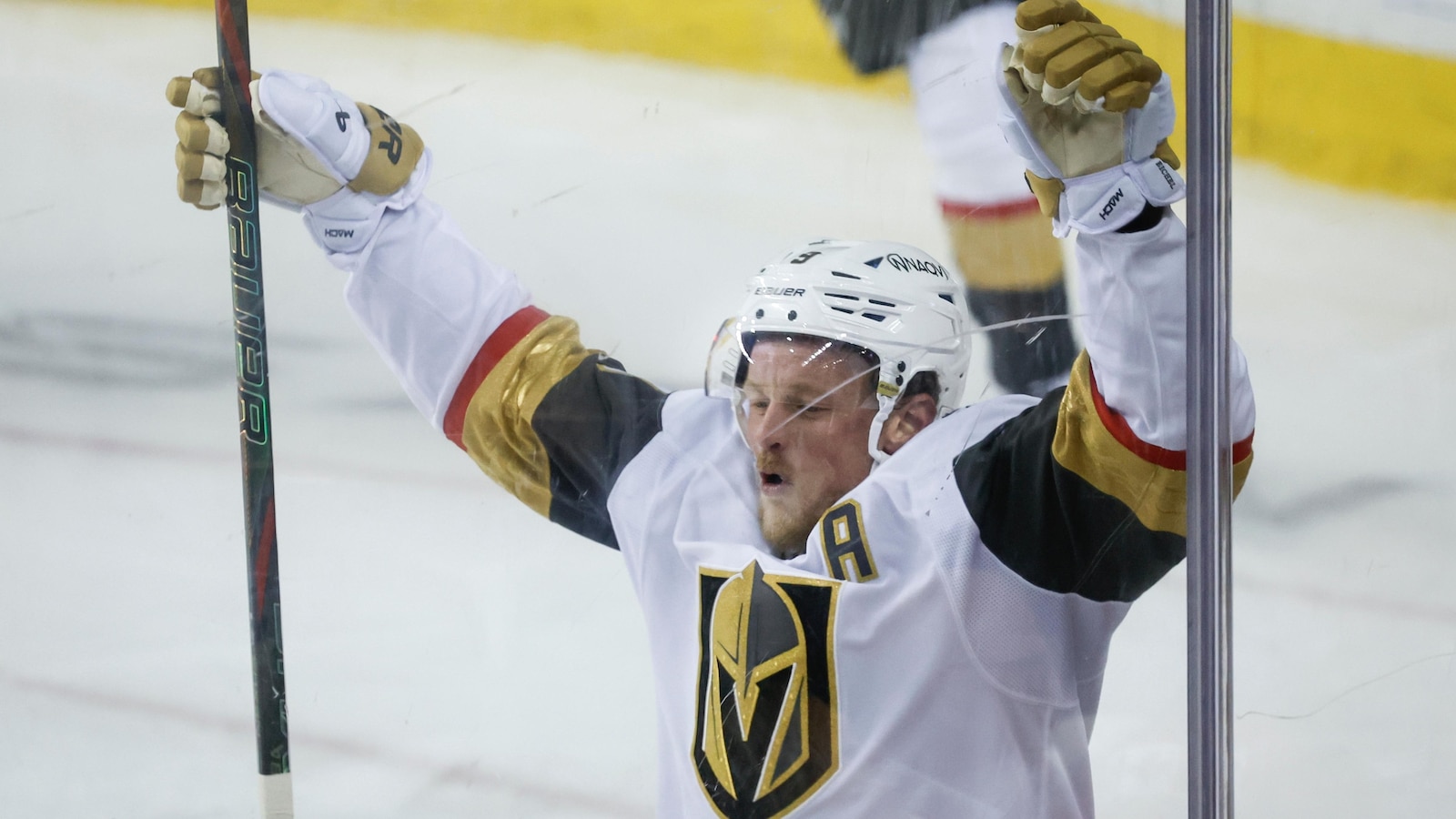 Jack Eichel scores twice and leads the Golden Knights to a 4-2 win over the Flames