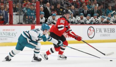 Hamilton scores 2 power-play goals as Devils beat Sharks 3-1 for 7th straight win