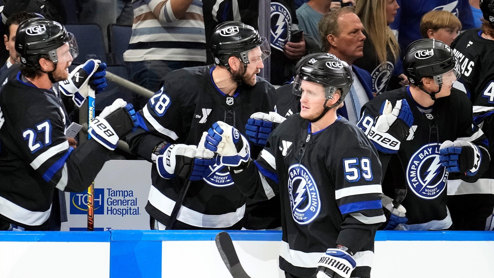 Guentzel, Cirelli each score 2 as Lightning beat Ducks 4-3 to snap four-game skid