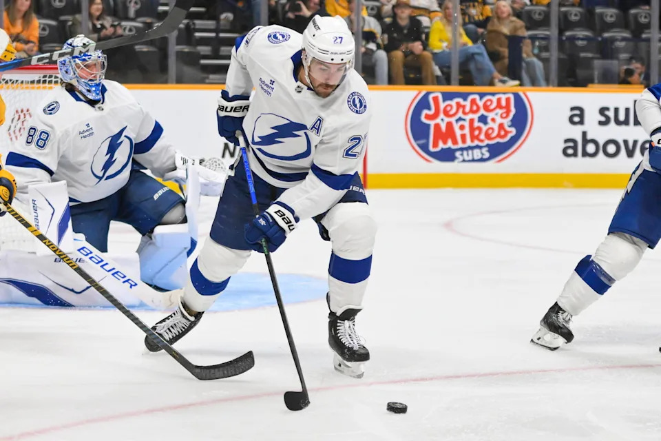 Ryan McDonagh (© Steve Roberts-Imagn Images)