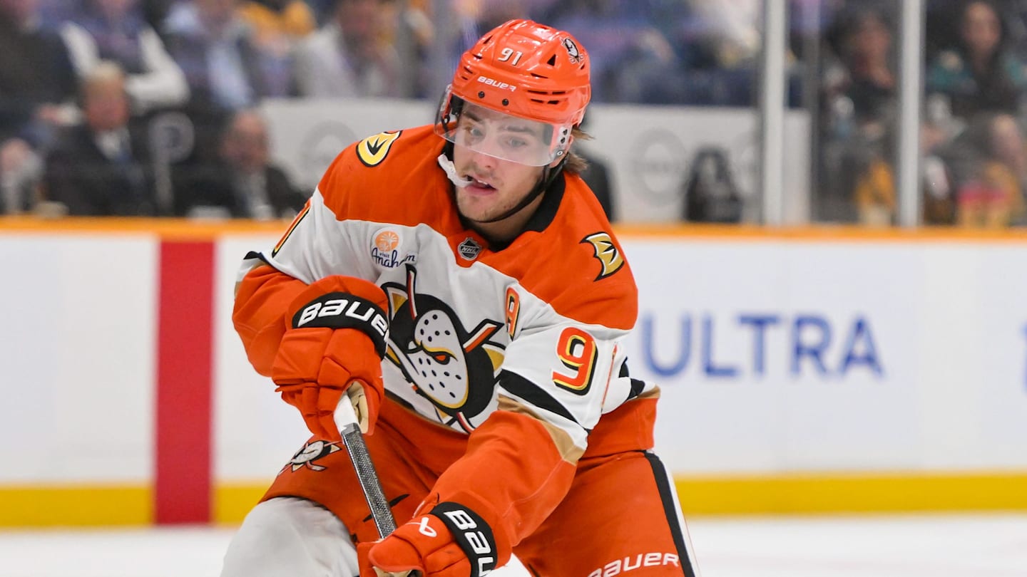 Top Anaheim Ducks Center Emerging as MVP Candidate