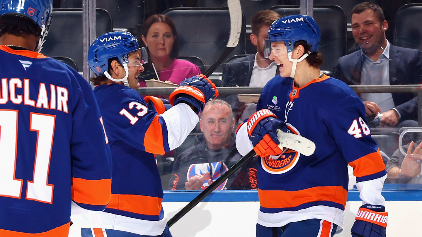 San Jose Sharks v New York Islanders