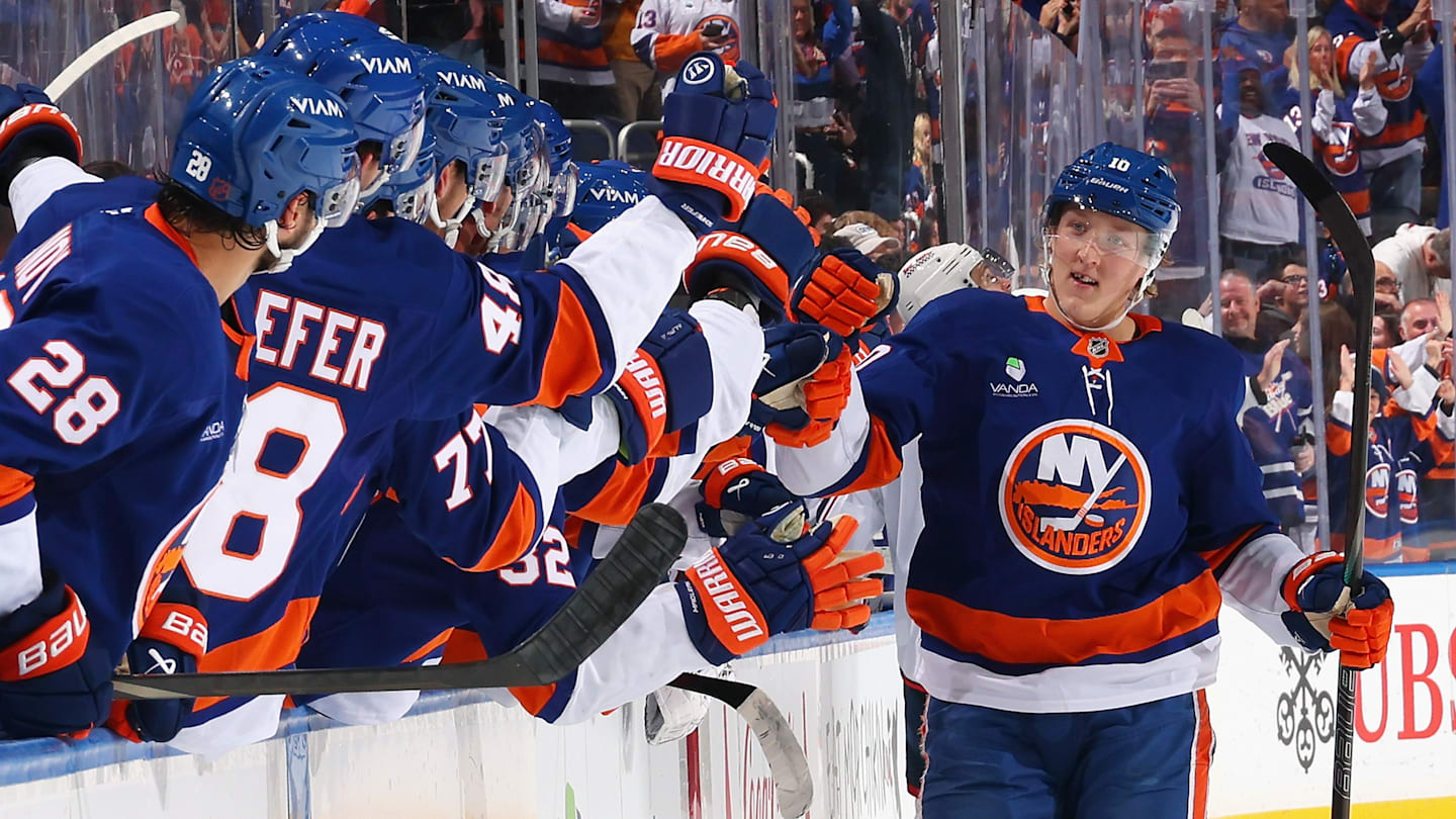 Columbus Blue Jackets v New York Islanders