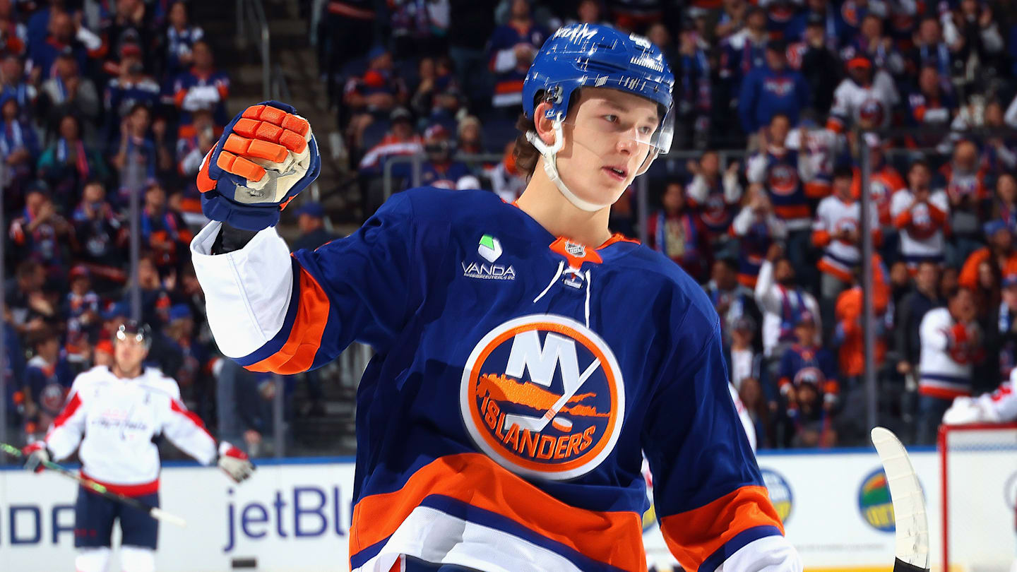 Washington Capitals v New York Islanders