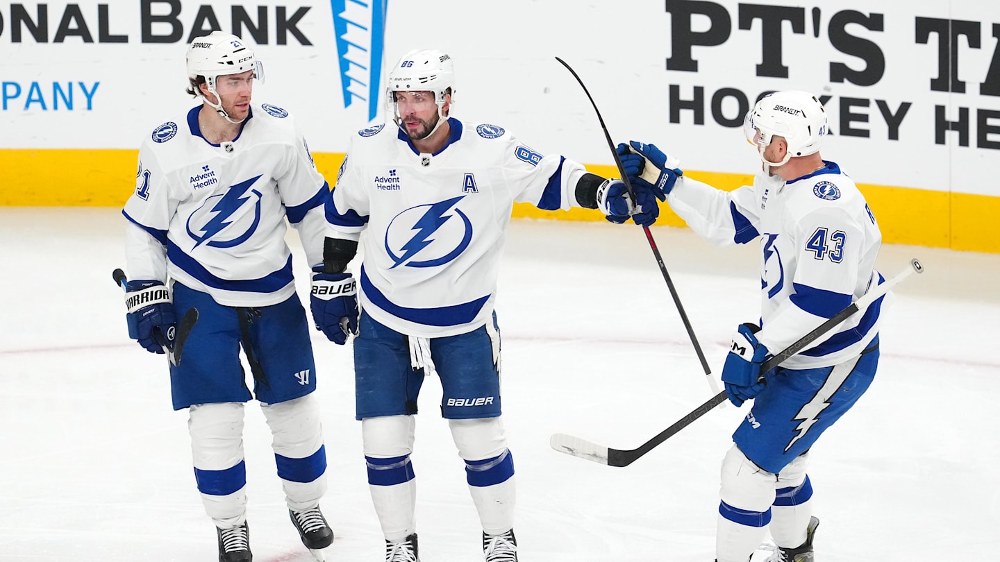 Tampa Bay Lightning Look Dominant While Challenging Western Conference’s Best