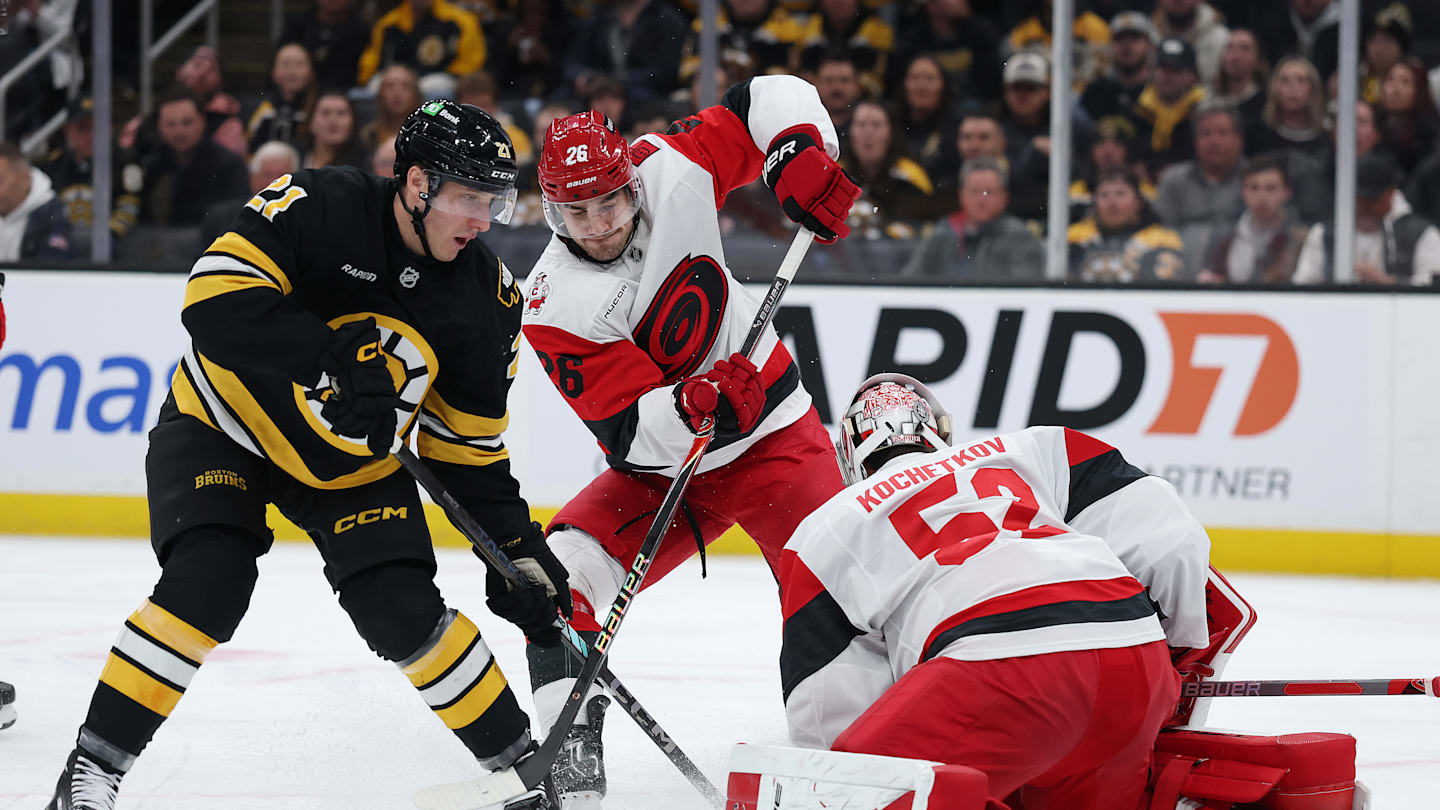 Carolina Hurricanes v Boston Bruins