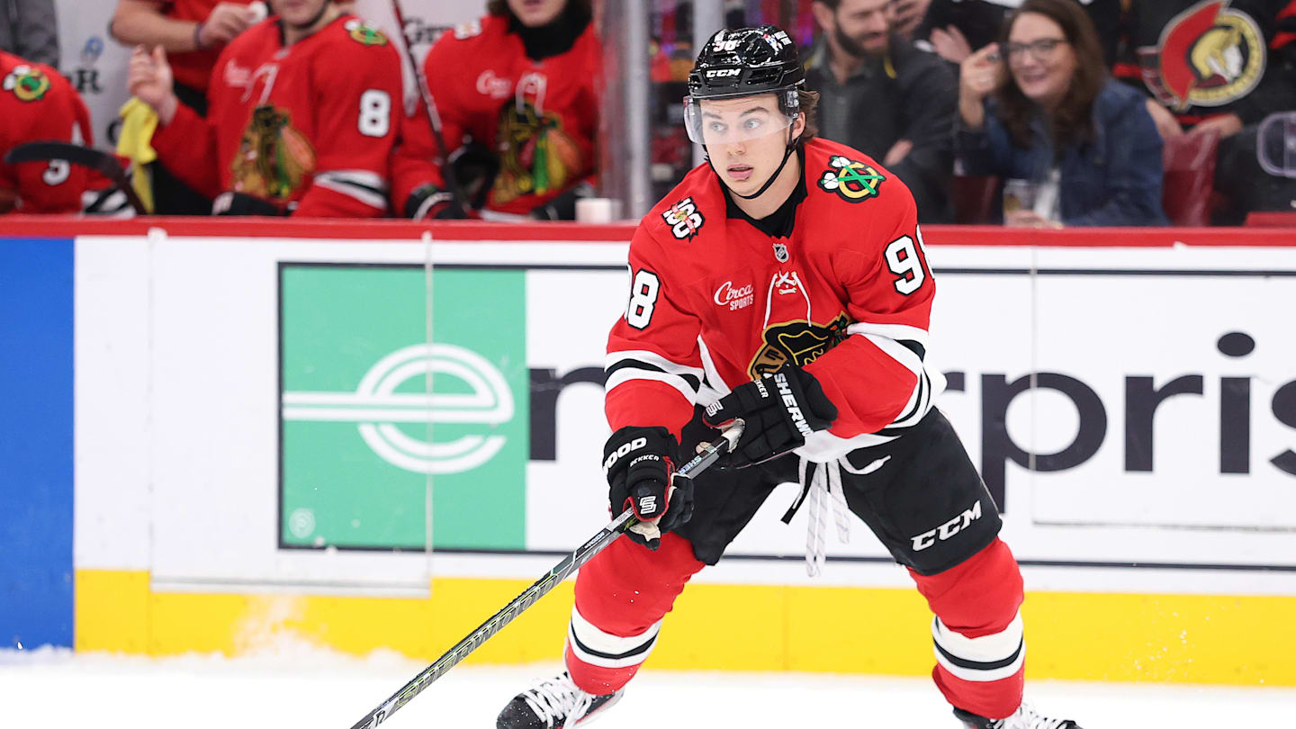 Ottawa Senators v Chicago Blackhawks