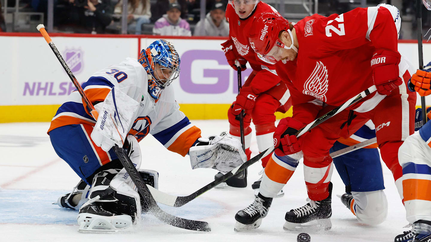 Nov 20, 2025; Detroit, Michigan, USA;  Detroit Red Wings center Mason Appleton (22) tries to score on New York Islanders goaltender Ilya Sorokin (30) in the second period at Little Caesars Arena. Mandatory Credit: Rick Osentoski-Imagn Images