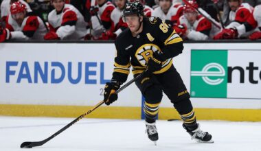 Carolina Hurricanes v Boston Bruins