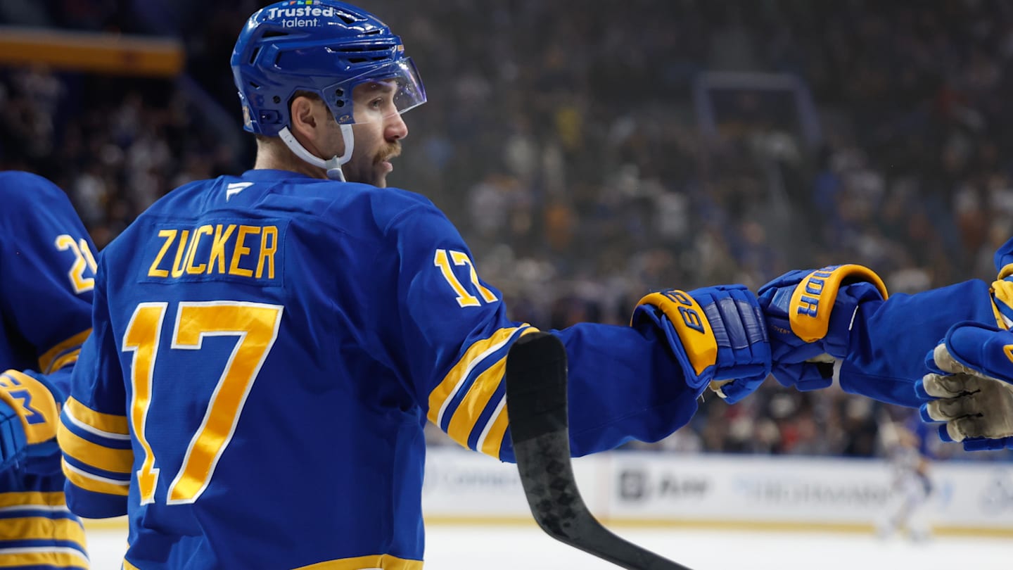 Chicago Blackhawks v Buffalo Sabres