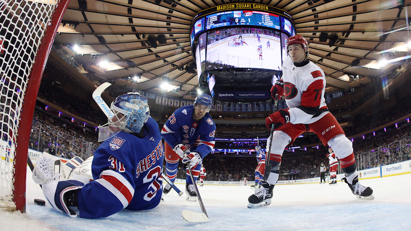 Carolina Hurricanes v New York Rangers