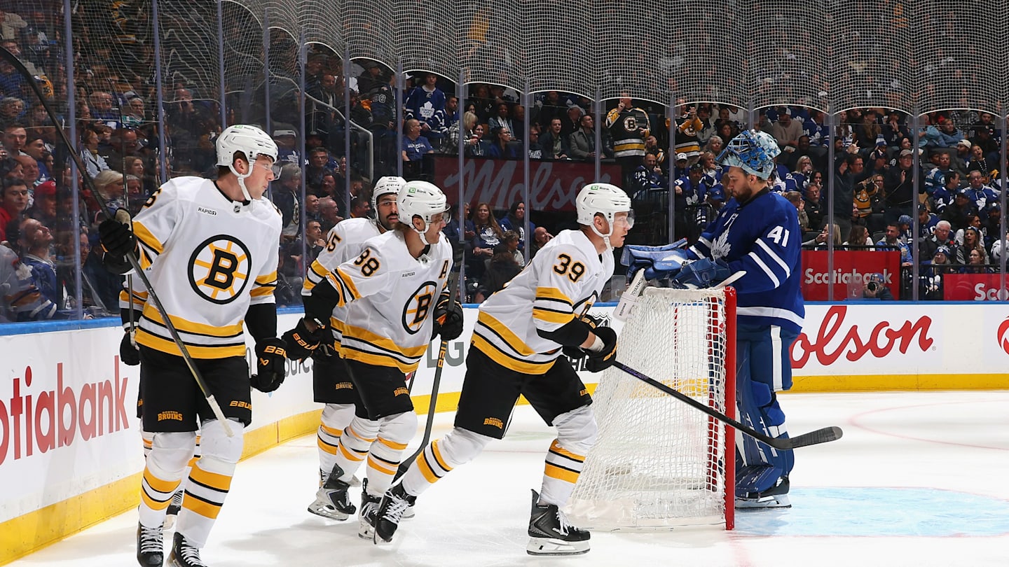 Boston Bruins v Toronto Maple Leafs