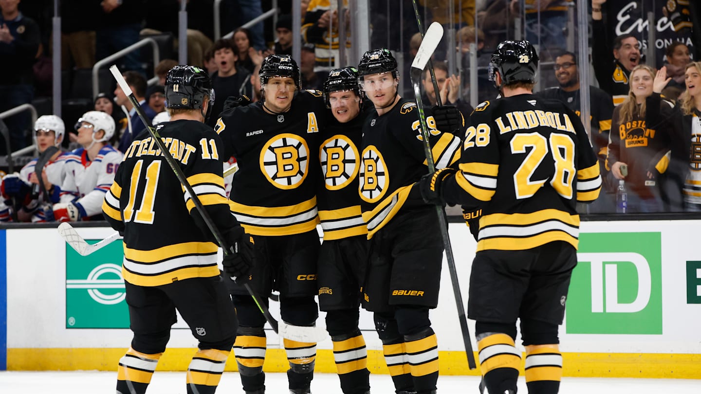 New York Rangers v Boston Bruins