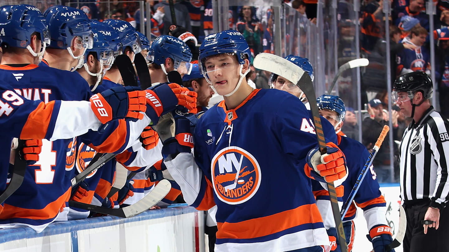 Philadelphia Flyers v New York Islanders