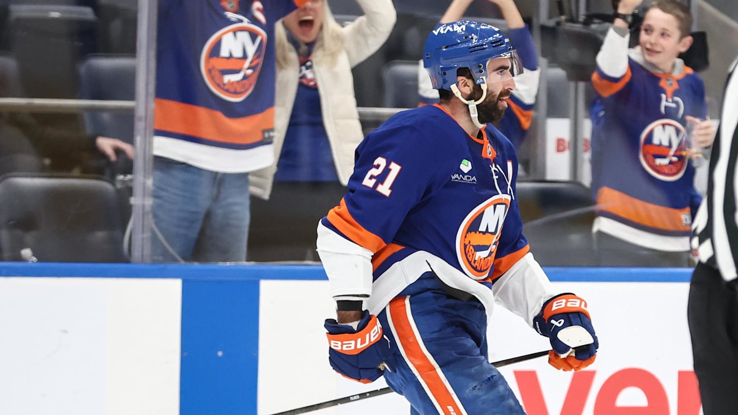 New York Islanders Get Unfortunate Injury Update on Veteran Forward