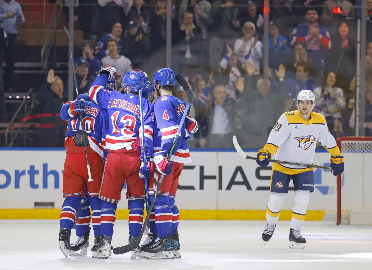 Rangers finally snap home winless streak to start season with win over Predators