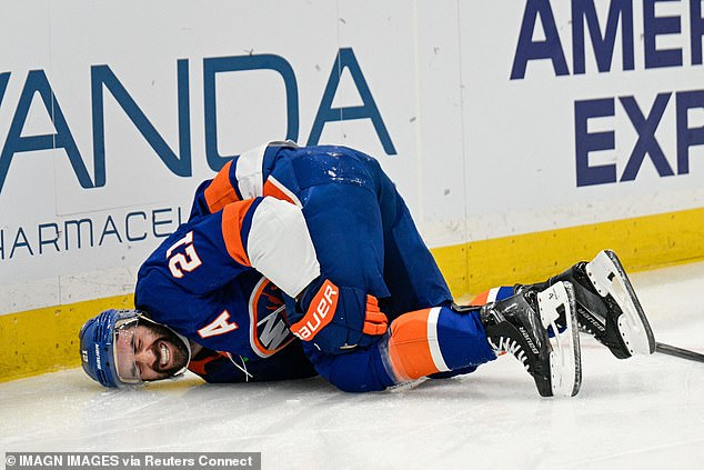 New York Islanders star Kyle Palmieri tore the ACL in his left knee during Friday's game