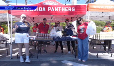 Florida Panthers host food drive, provide Thanksgiving meals to hundreds of families across Broward - WSVN 7News | Miami News, Weather, Sports