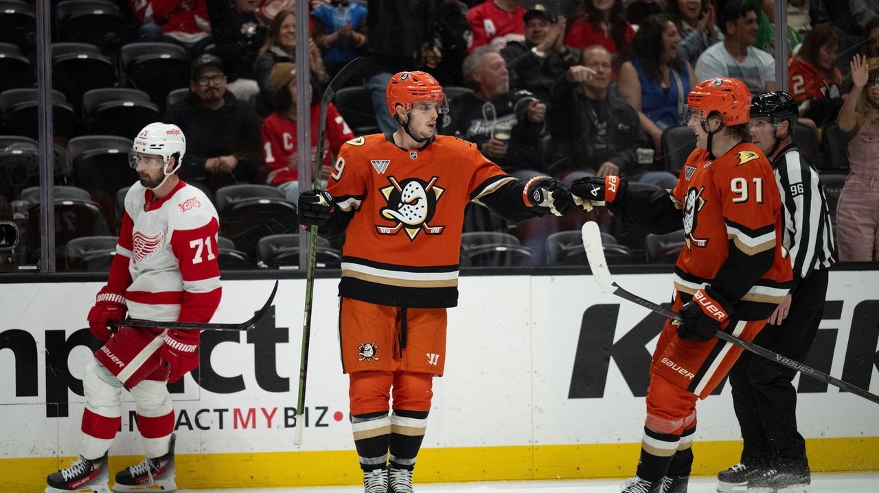 Troy Terry scores twice as Ducks beat Red Wings 5-2
