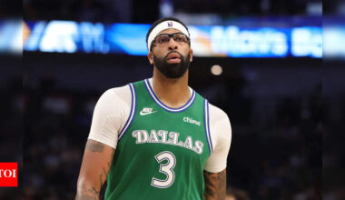 Is Anthony Davis playing tonight? Dallas Mavericks star's status and injury update against Detroit Pistons (11-01-2015) | NBA News