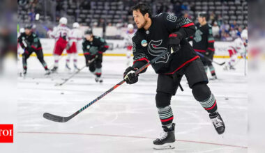 New York Rangers’ touching gesture toward Seattle Kraken’s Brandon Montour shows compassion beyond rivalry | NHL News