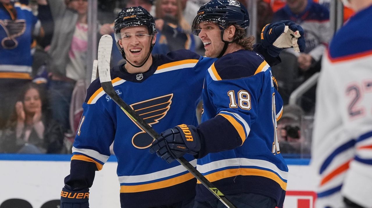 Dvorsky scores his 1st NHL goal as the Blues stop a 7-game slide by edging the Oilers 3-2