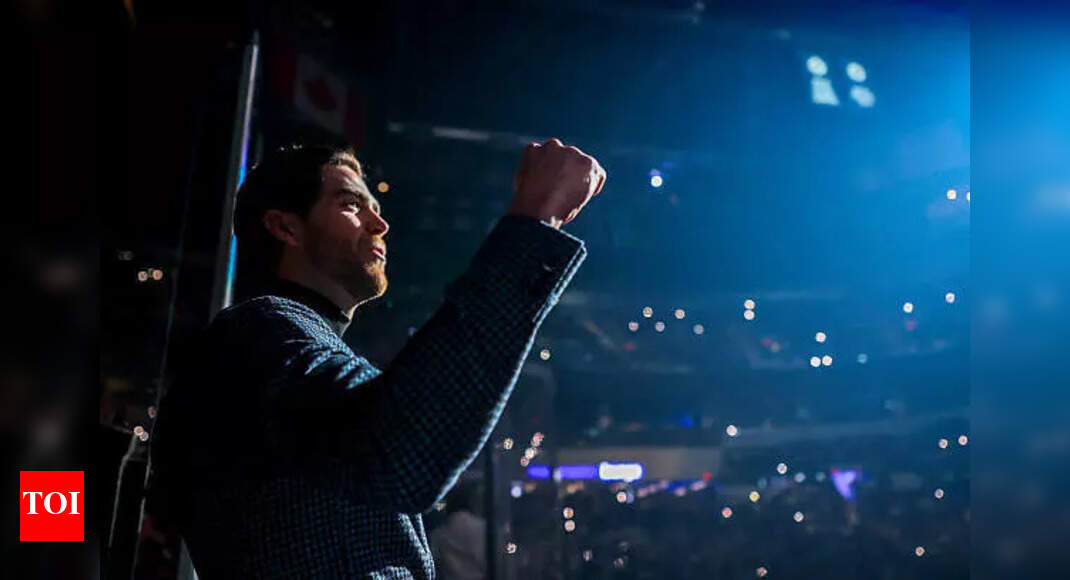 Will Adam Lowry play against the Los Angeles Kings tonight? Latest update on Jets captain after his injury | NHL News