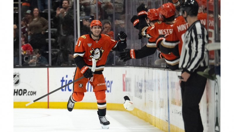 Cutter Gauthier’s first NHL hat trick lifts Ducks over Panthers 7–3