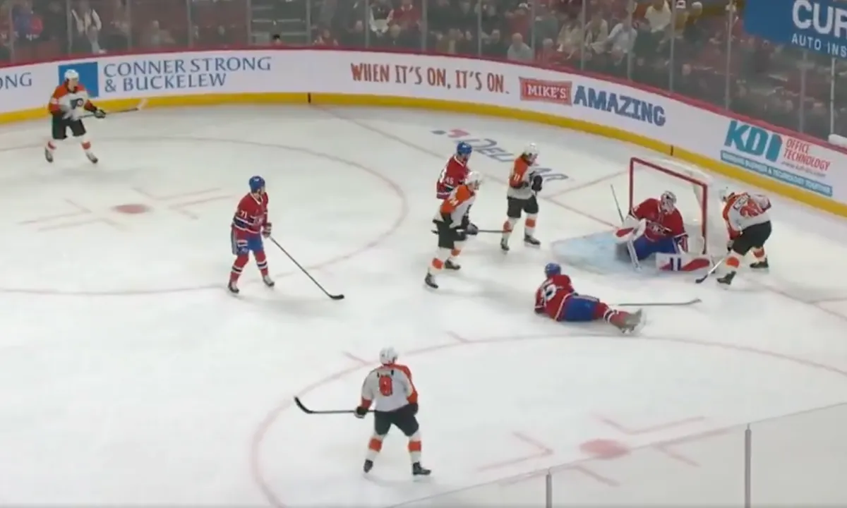 Heated Scene Breaks Out in the Stands During Canadiens-Flyers Game at the Bell Centre