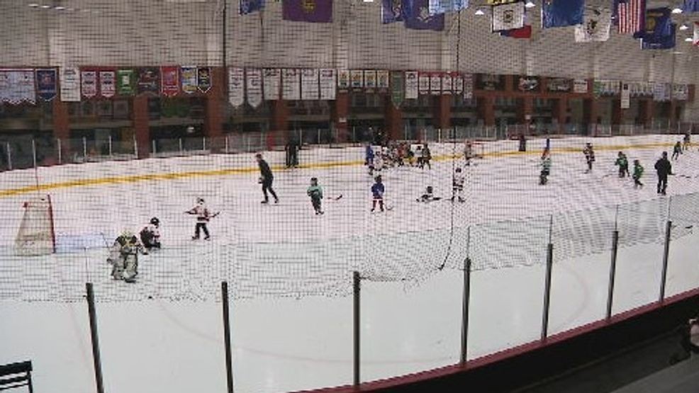 Young hockey players take to the ice at Centennial Sportsplex. (Photo: FOX 17 News)