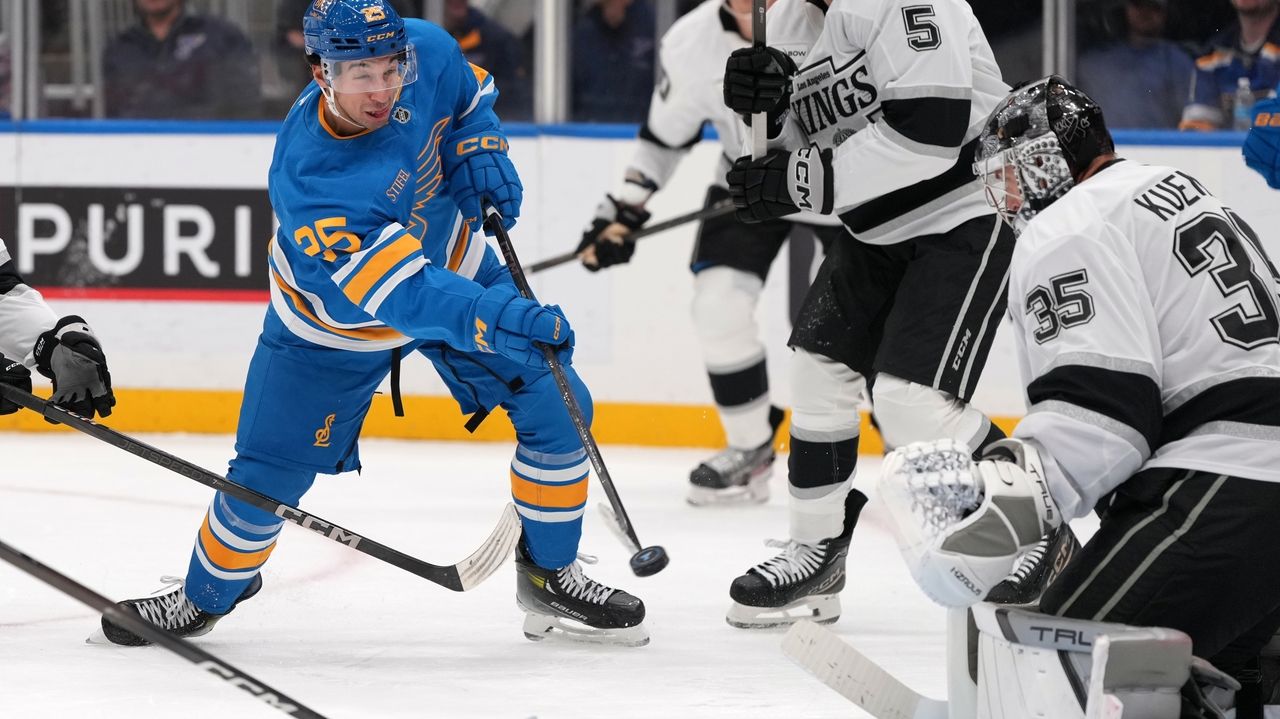 Blues forward Jordan Kyrou a healthy scratch against Sabres for the 1st time in his career