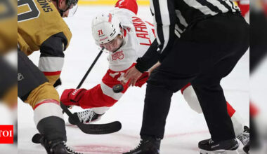 Will Dylan Larkin play against the New York Rangers tonight? Latest update on the Detroit Red Wings captain | NHL News