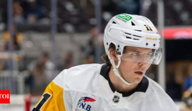 Penguins forward’s scary blood clot diagnosis forces long absence, leaving team scrambling for replacements | NHL News
