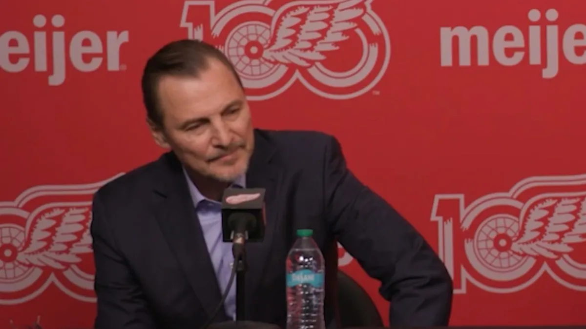 Red Wings legend Sergei Fedorov arrives in Detroit and delivers a pleasant surprise