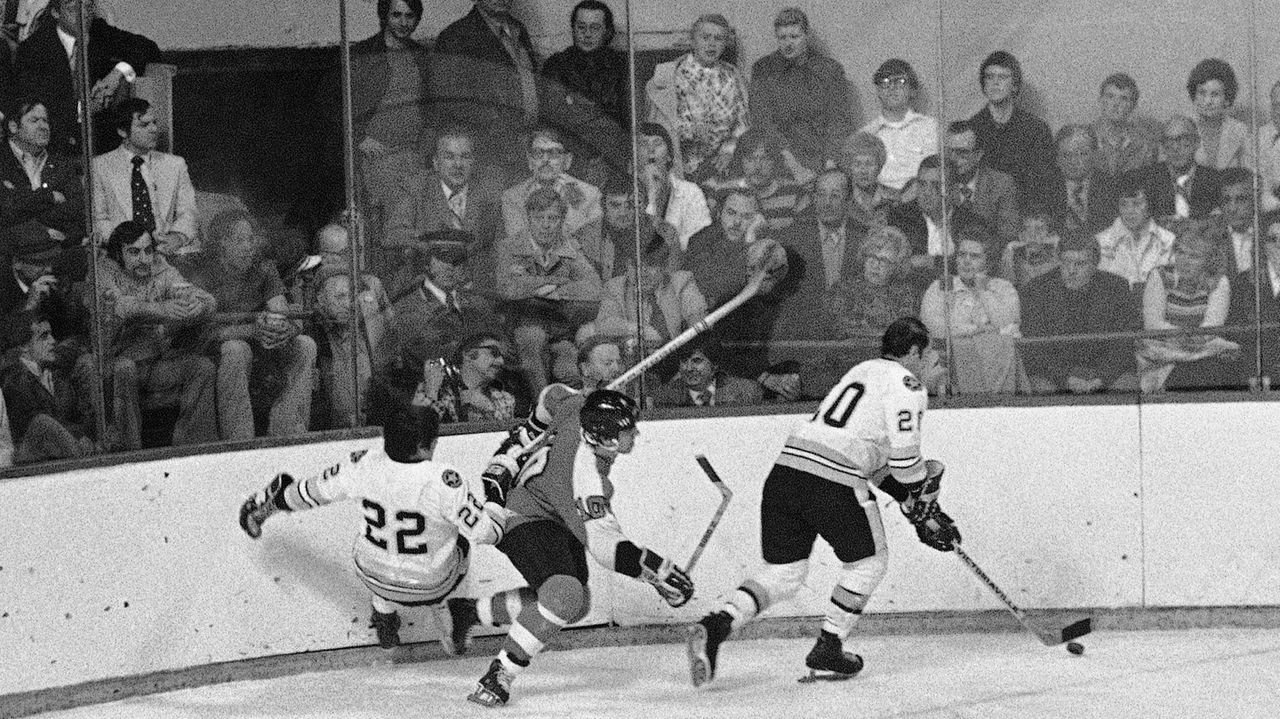 Mel Bridgman, the rugged former NHL forward who was drafted 1st overall by Flyers, dies at 70