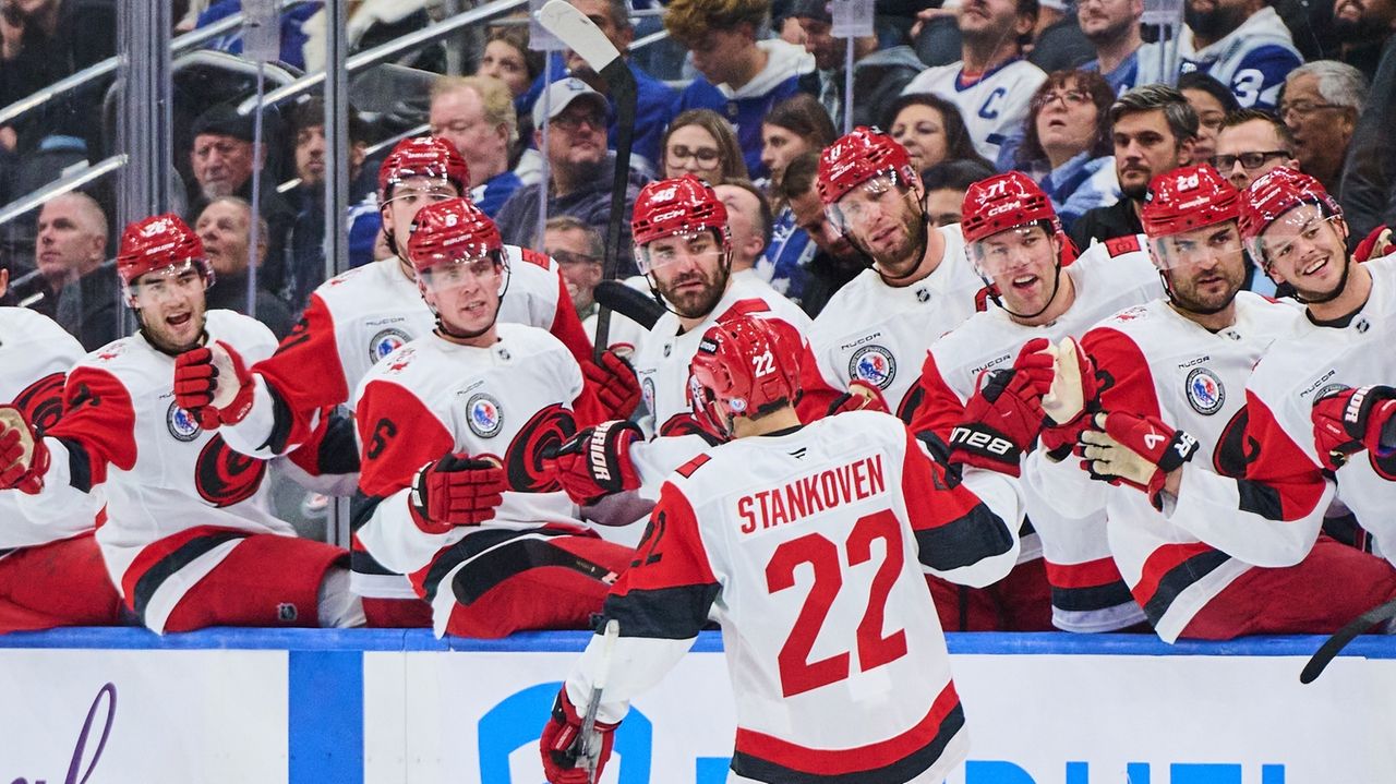 Hall, Stankoven score in 3rd period to rally Hurricanes to 5-4 win over Maple Leafs