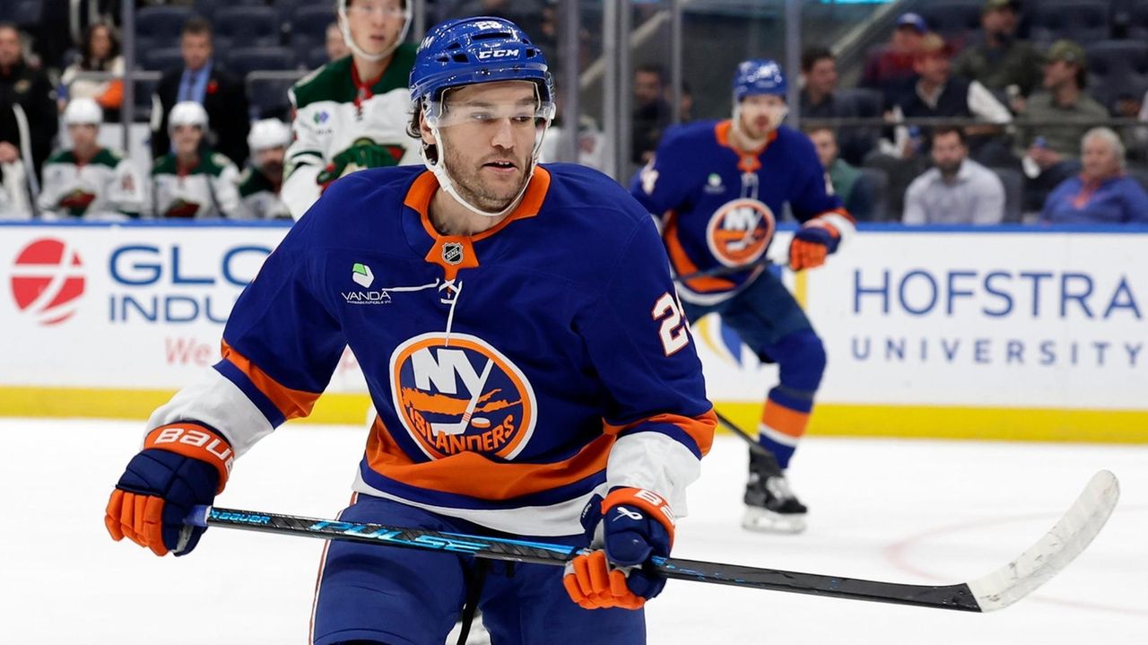 Islanders' Jonathan Drouin has fit in nicely so far
