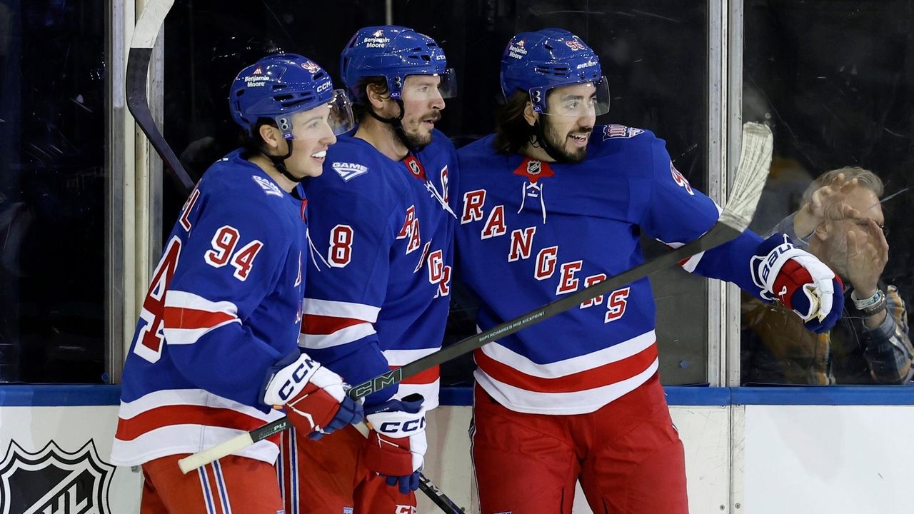 Rangers finally win at Madison Square Garden, scoring six goals vs. Predators
