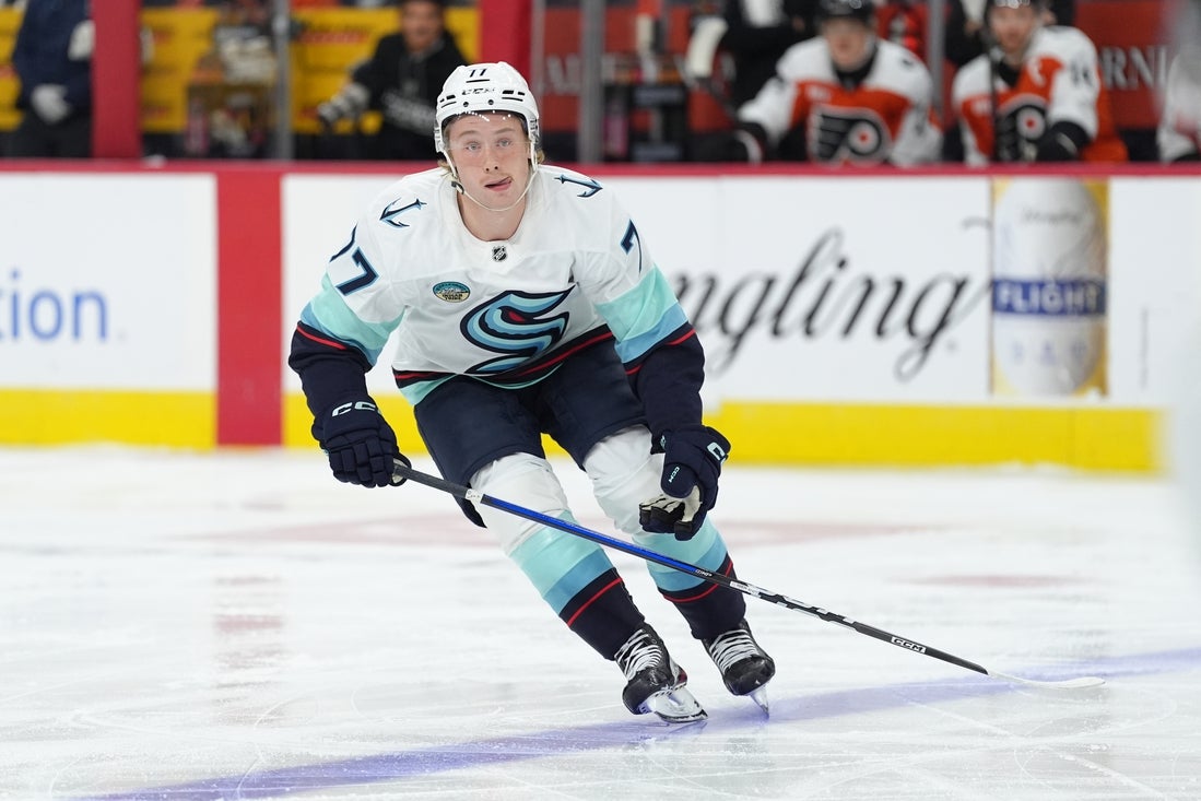 Kraken's Berkly Catton continues NHL learning experience vs. Jackets