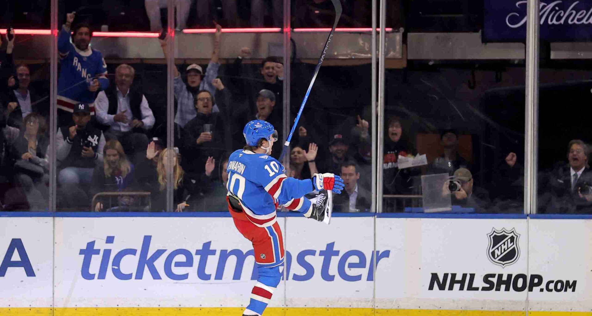 Should the Kings pursue Rangers' Panarin?