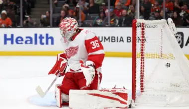 Red Wings giving goaltender one more test vs former team on Thursday