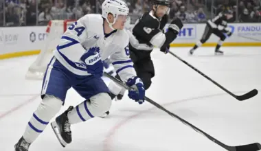 Vancouver Canucks Reportedly All In After Toronto Maple Leafs Make Veteran Forward Available to Them