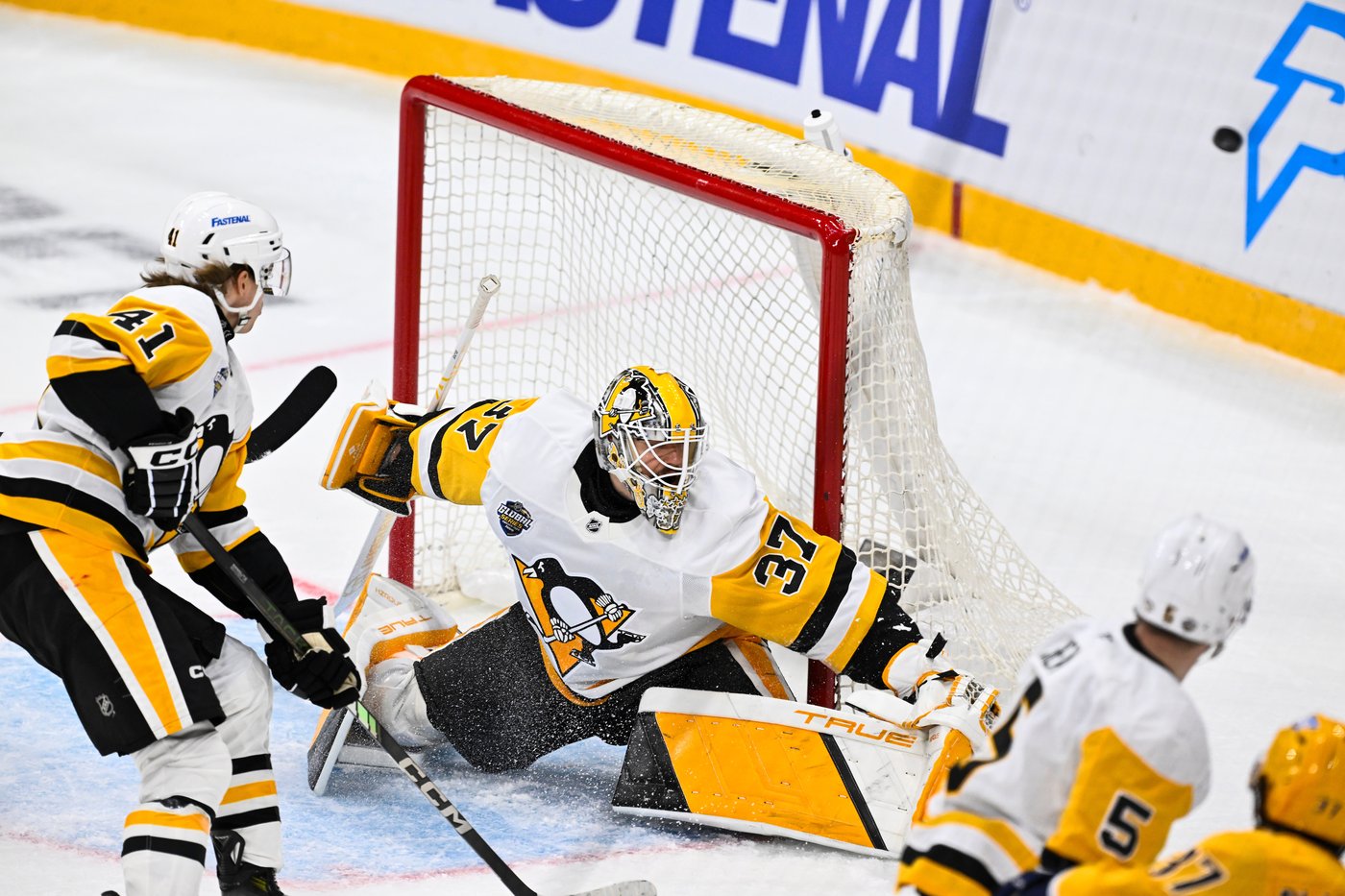 Predators win in OT over Penguins, snap five-game skid