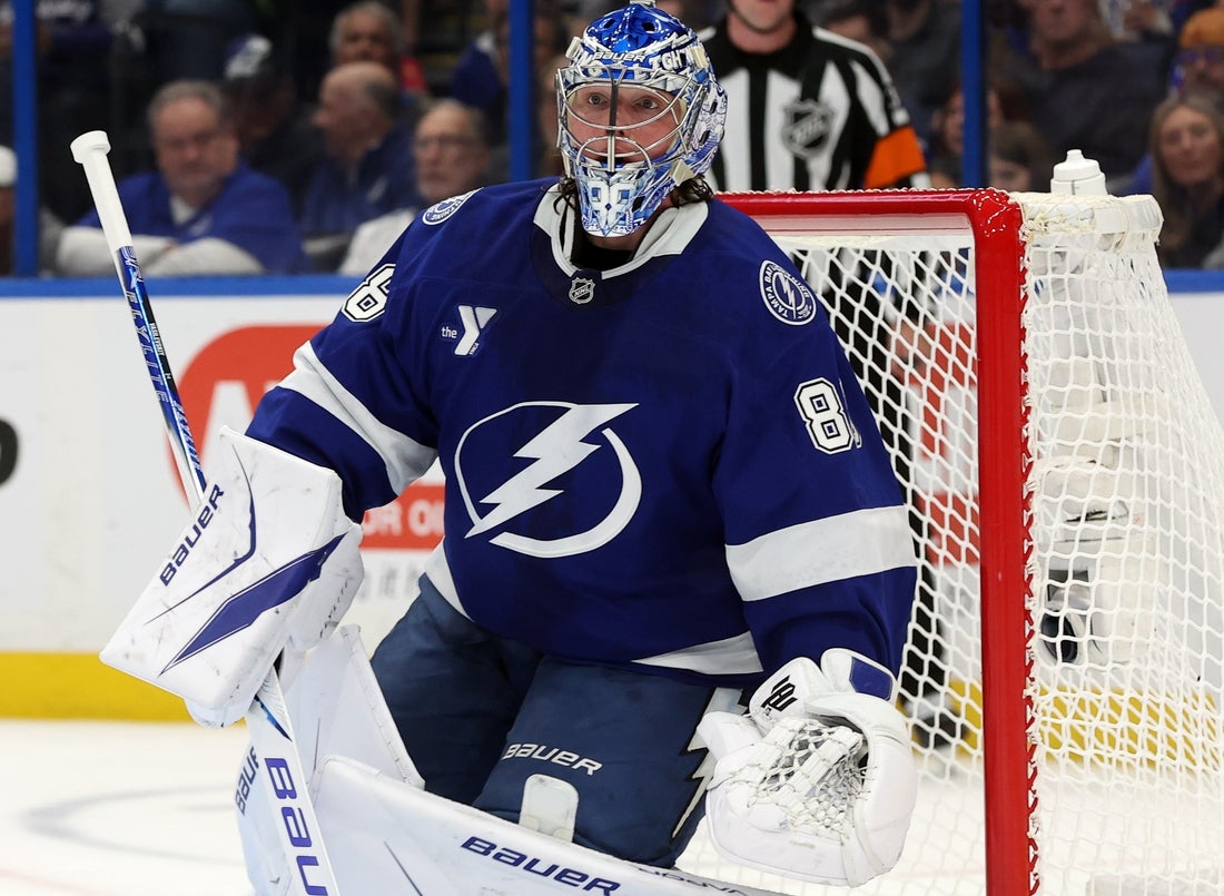 Lightning get back to winning at Panthers' expense