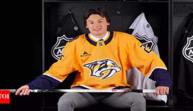 Michigan State Hockey’s rising star Ryker Lee raising the bar with unmatched NHL-caliber skills | NHL News