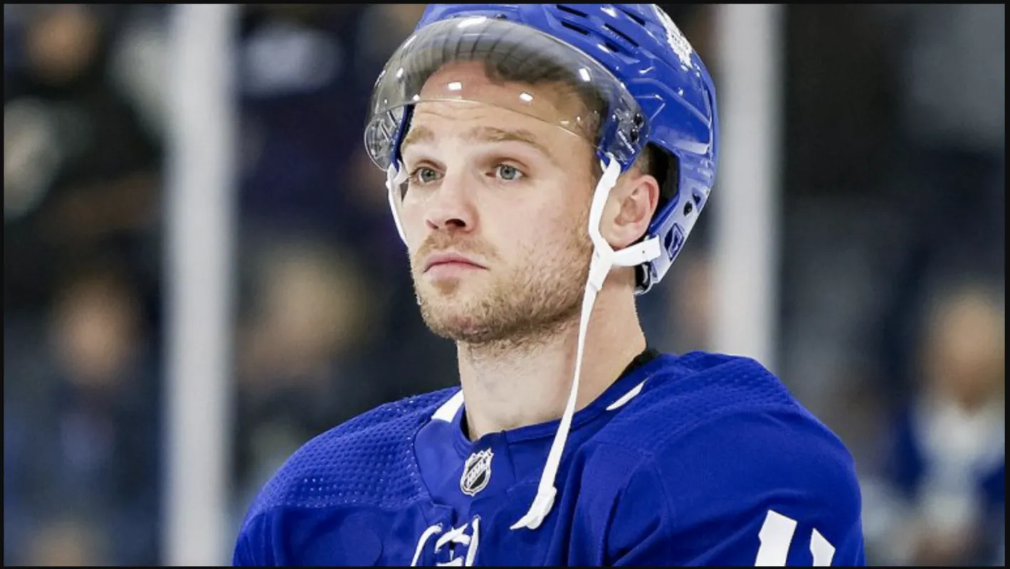 Maple Leafs reportedly make two players available for trade