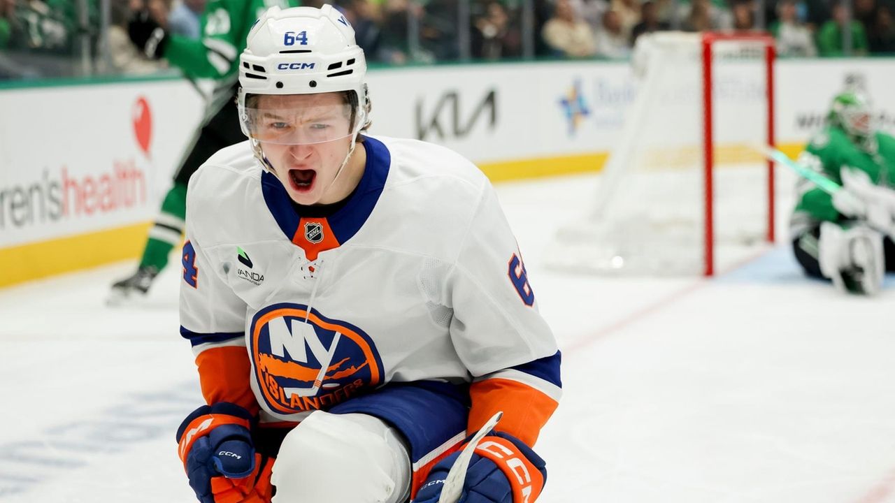 Islanders get another strong performance from goalie Rittich to defeat the Stars