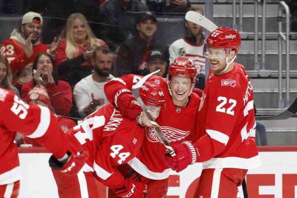 Nate Danielson’s 1st NHL goal helps Wings down Kraken